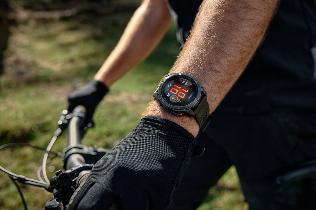 Garmin Fēnix 8 Pro 51 mm Titanium — Graphite/Black + Silicone Band (010-03199-10)