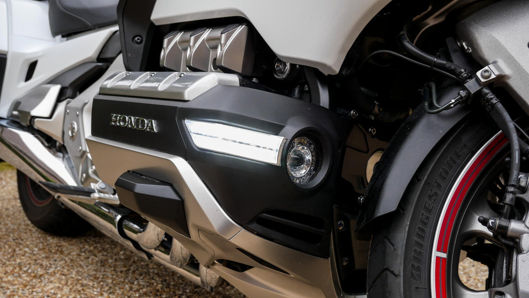 Cowl Light Kit Chrome